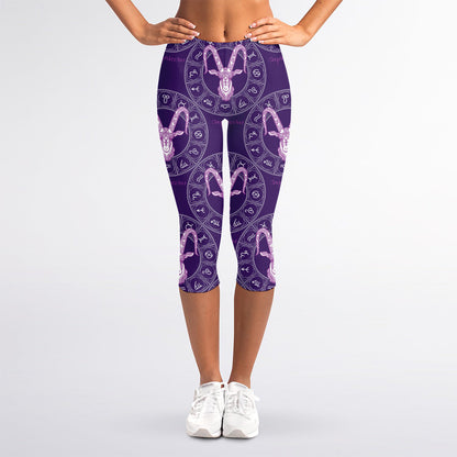 Purple Capricorn Zodiac Pattern Print Women's Capri Leggings