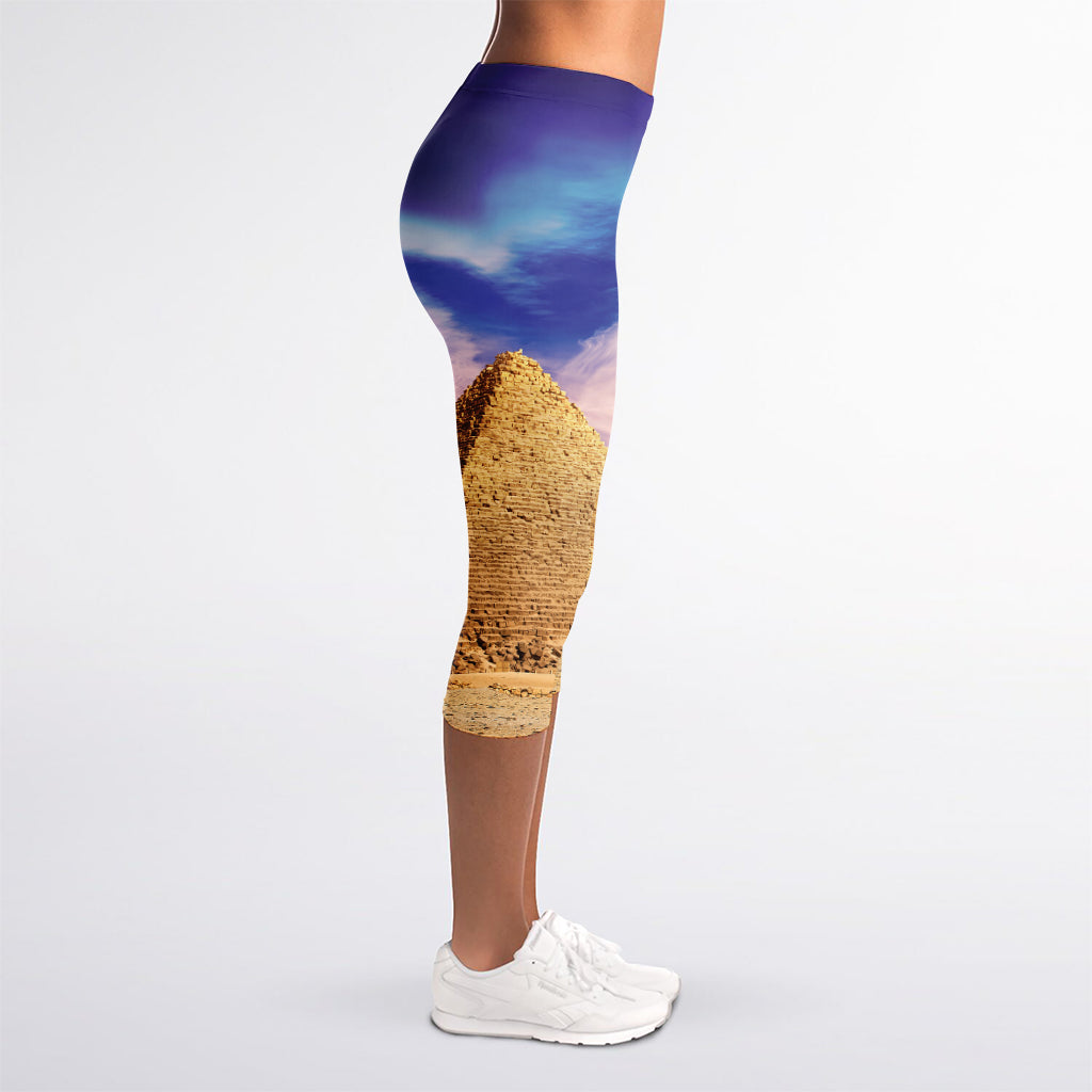 Purple Cloud Pyramid Print Women's Capri Leggings