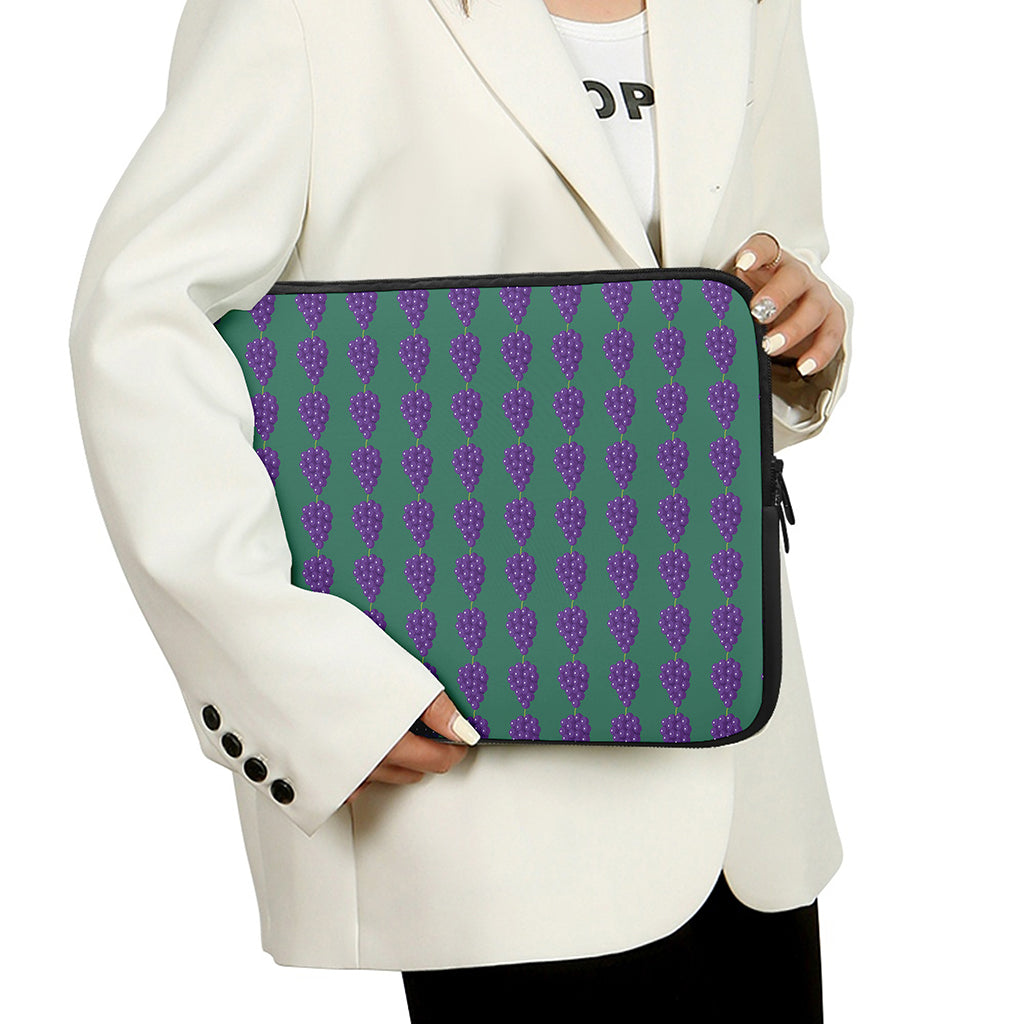 Purple Grape Pattern Print Laptop Sleeve