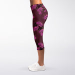 Purple Japanese Amaryllis Pattern Print Women's Capri Leggings