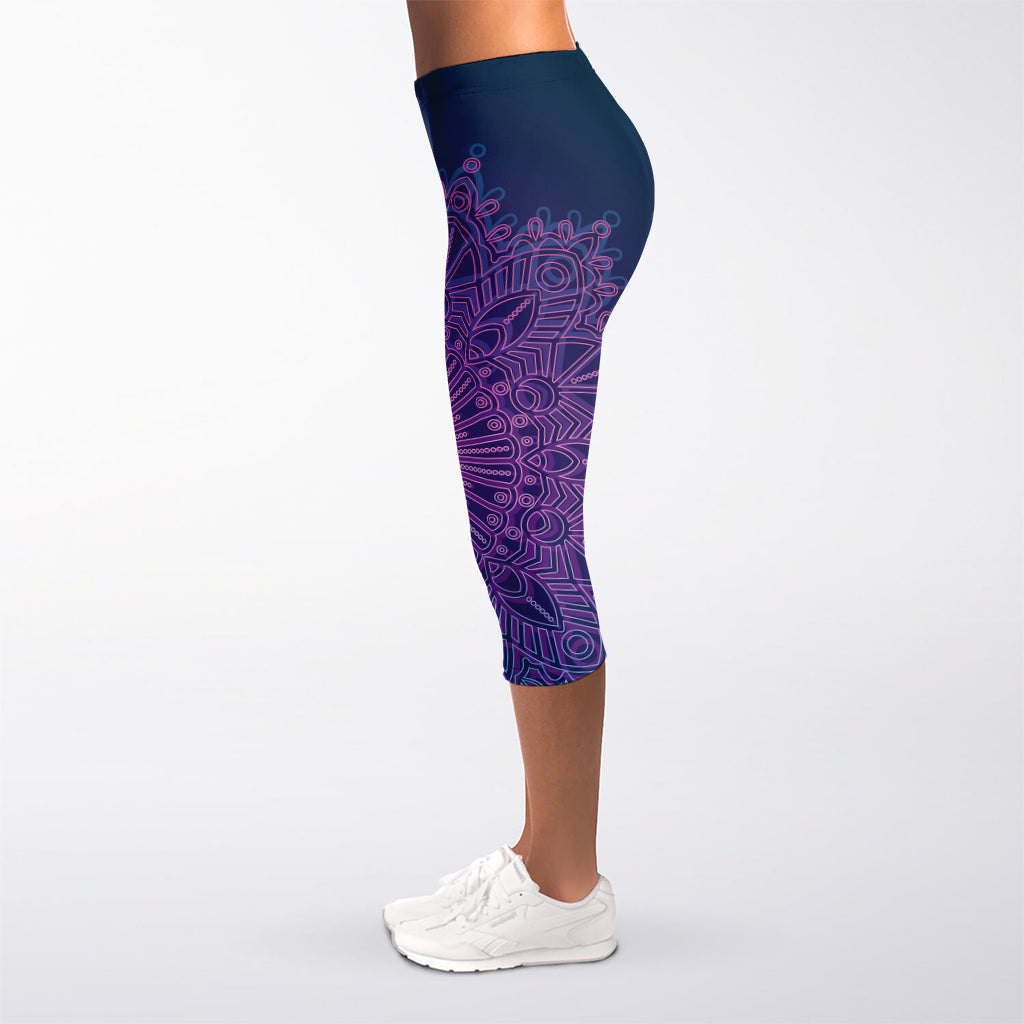 Purple Trippy Mandala Print Women's Capri Leggings