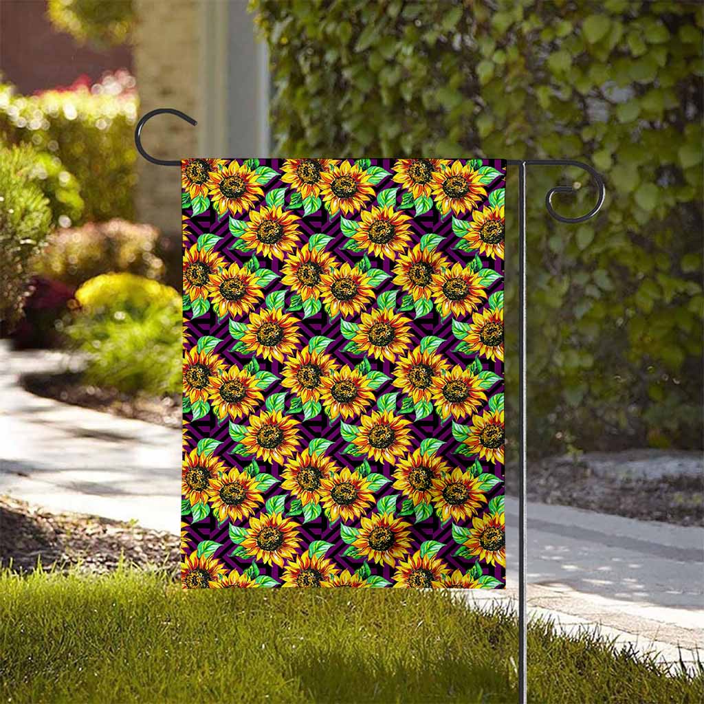 Purple Trippy Sunflower Pattern Print House Flag