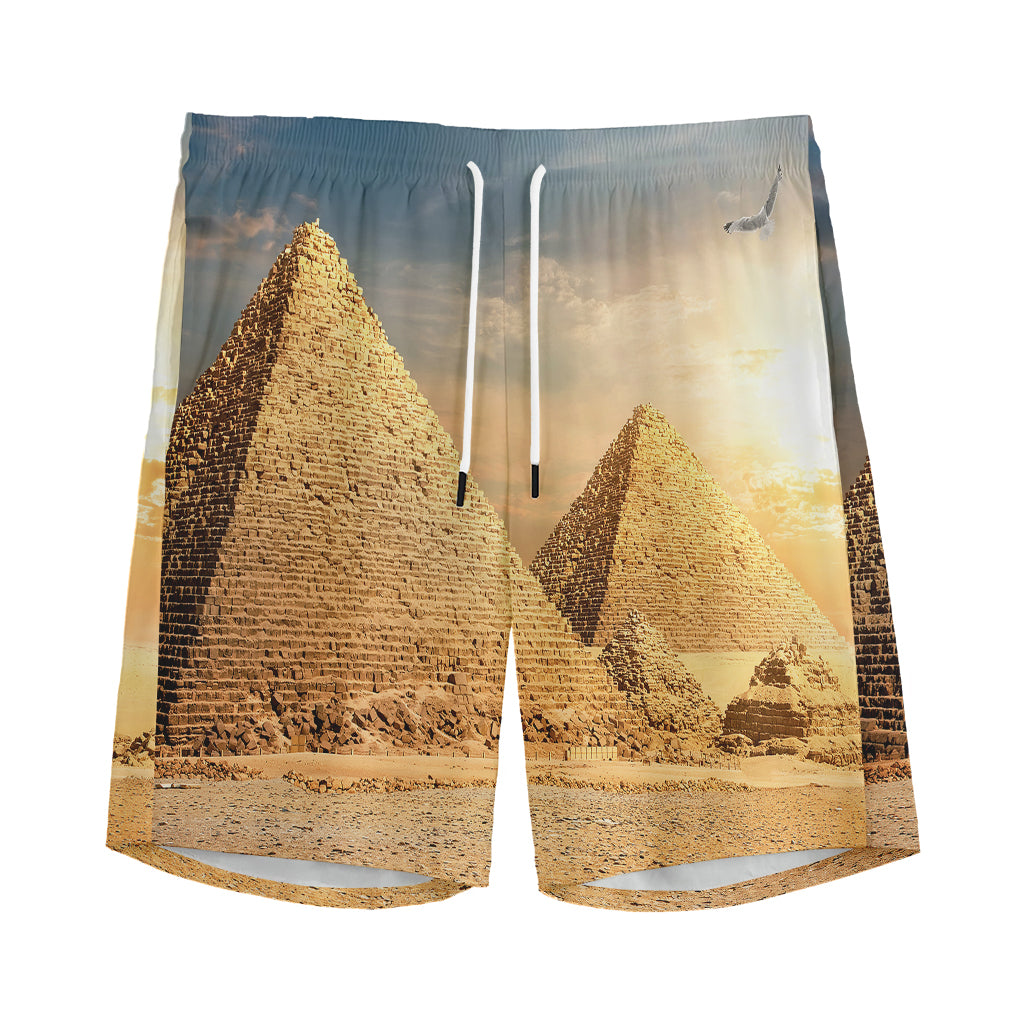 Pyramid Sunset Print Men's Sports Shorts