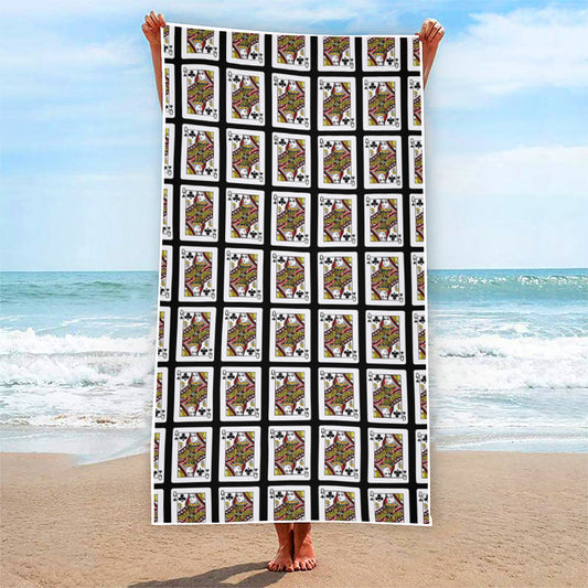 Queen Of Clubs Pattern Print Beach Towel