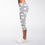 Rabbit And Cloud Pattern Print Women's Capri Leggings