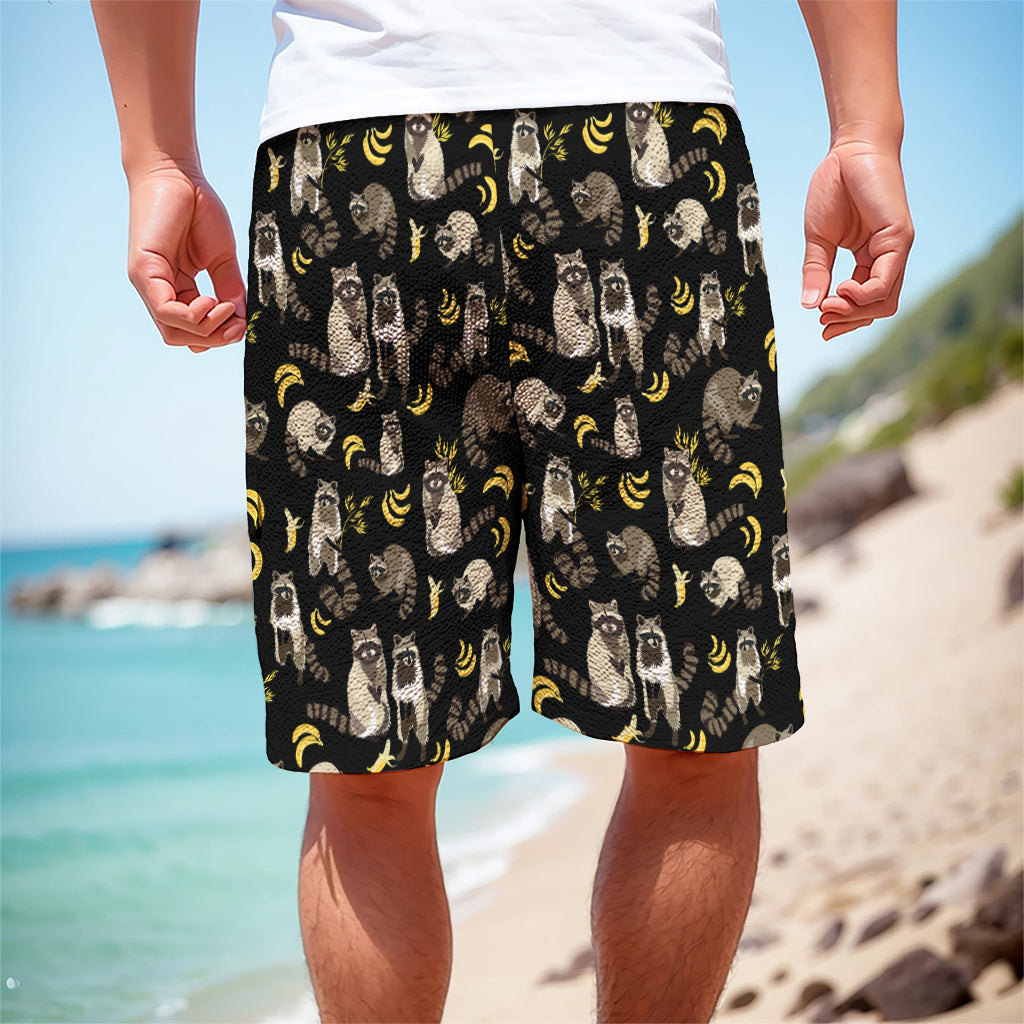 Raccoon And Banana Pattern Print Men's Cargo Shorts
