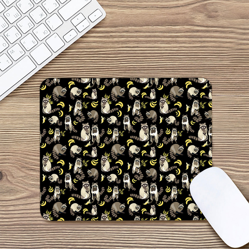 Raccoon And Banana Pattern Print Mouse Pad