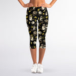 Raccoon And Banana Pattern Print Women's Capri Leggings