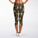 Raccoon And Floral Pattern Print Women's Capri Leggings