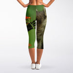Raccoon And Flower Print Women's Capri Leggings