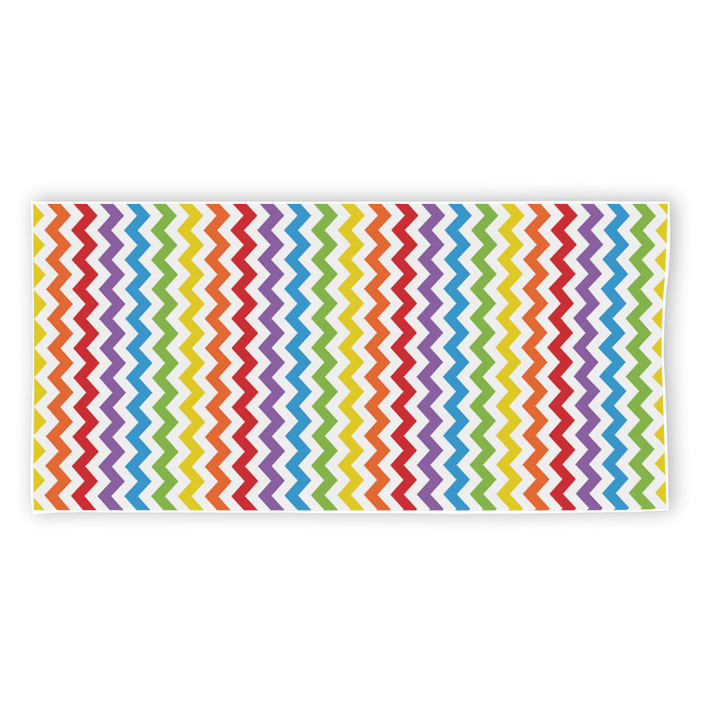 Rainbow Chevron Pattern Print Beach Towel