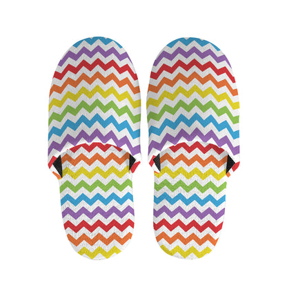 Rainbow Chevron Pattern Print Slippers