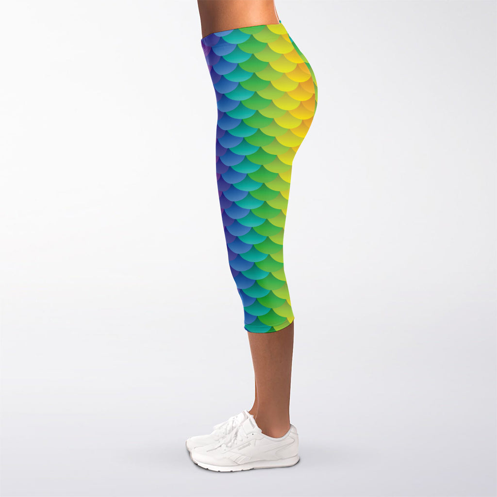 Rainbow Mermaid Scale Pattern Print Women's Capri Leggings