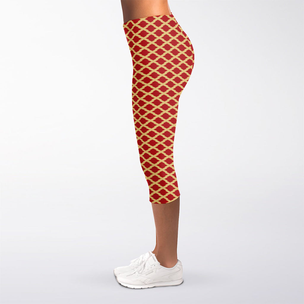 Red And Beige Japanese Pattern Print Women's Capri Leggings