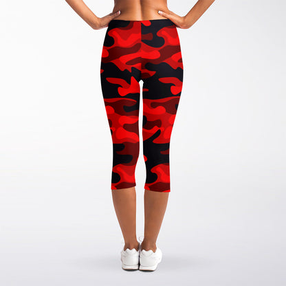 Red And Black Camouflage Print Women's Capri Leggings
