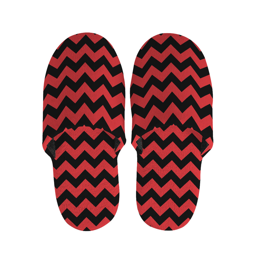 Red And Black Chevron Pattern Print Slippers