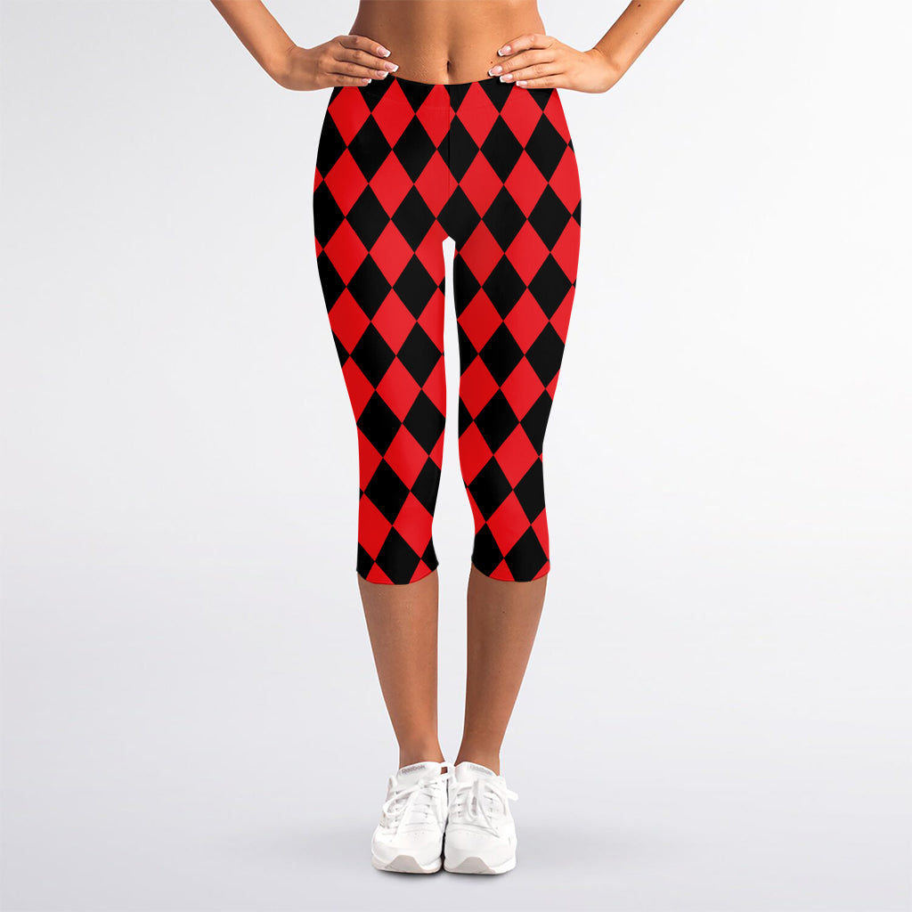 Red And Black Harlequin Pattern Print Women's Capri Leggings