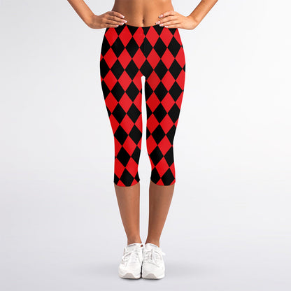 Red And Black Harlequin Pattern Print Women's Capri Leggings