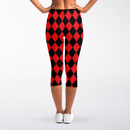 Red And Black Harlequin Pattern Print Women's Capri Leggings