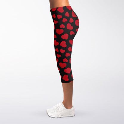 Red And Black Heart Pattern Print Women's Capri Leggings