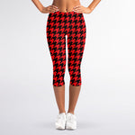 Red And Black Houndstooth Pattern Print Women's Capri Leggings