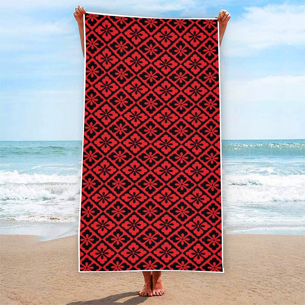 Red And Black Japanese Pattern Print Beach Towel