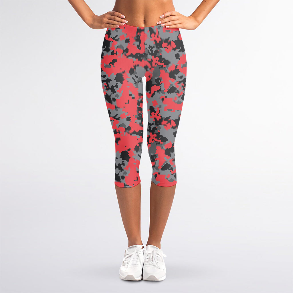 Red And Grey Digital Camo Pattern Print Women's Capri Leggings