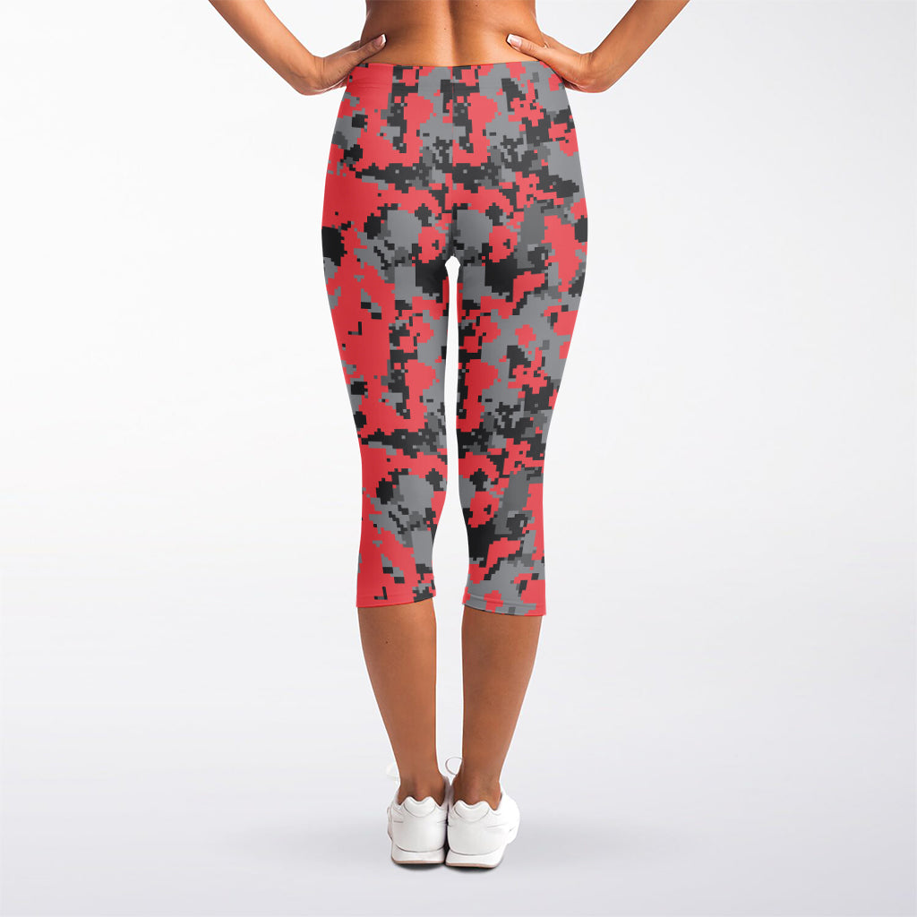 Red And Grey Digital Camo Pattern Print Women's Capri Leggings