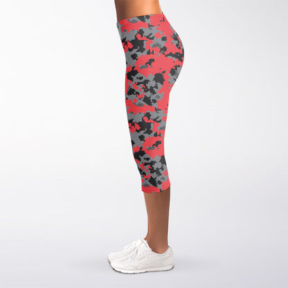 Red And Grey Digital Camo Pattern Print Women's Capri Leggings