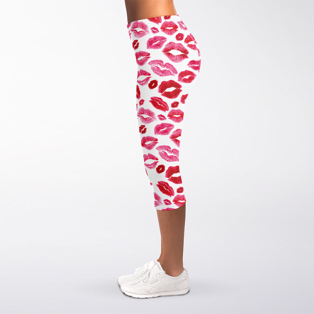 Red And Pink Lips Pattern Print Women's Capri Leggings