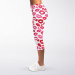 Red And Pink Lips Pattern Print Women's Capri Leggings