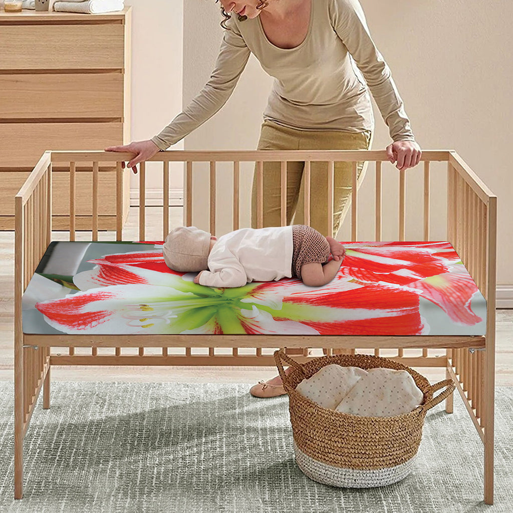 Red And White Amaryllis Print Baby Crib Sheet