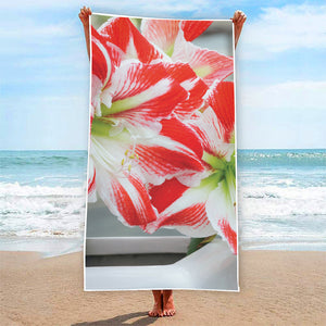 Red And White Amaryllis Print Beach Towel