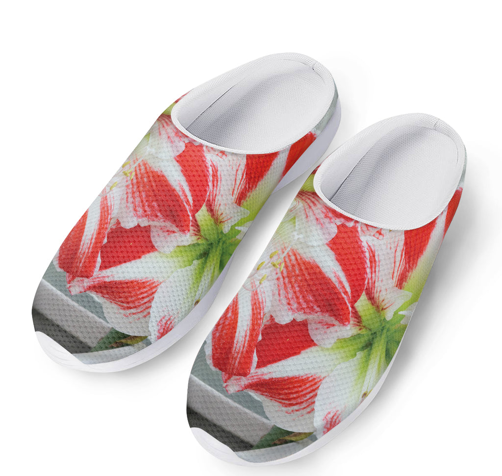 Red And White Amaryllis Print Mesh Casual Shoes