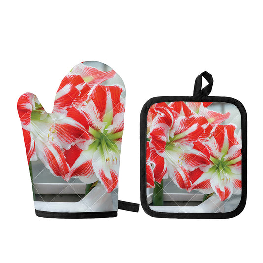 Red And White Amaryllis Print Oven Mitt And Pot Holder Set