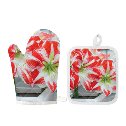 Red And White Amaryllis Print Oven Mitt And Pot Holder Set