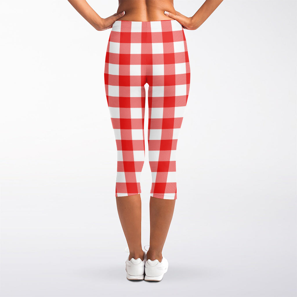 Red And White Buffalo Check Print Women's Capri Leggings