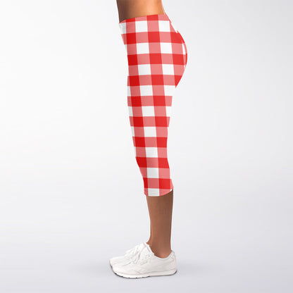 Red And White Buffalo Check Print Women's Capri Leggings