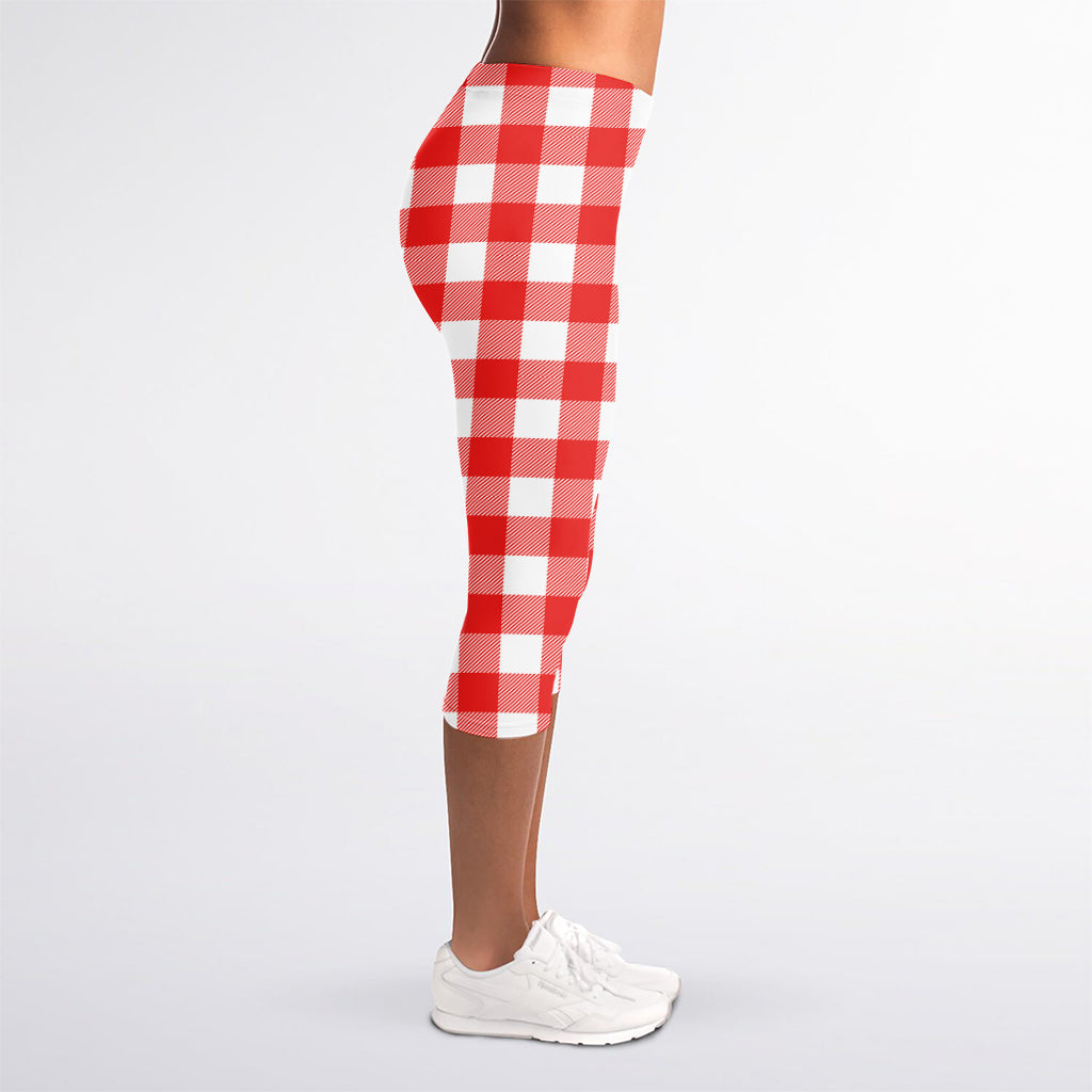 Red And White Buffalo Check Print Women's Capri Leggings