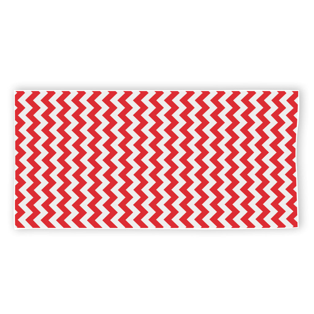 Red And White Chevron Pattern Print Beach Towel