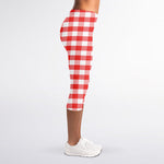 Red And White Gingham Pattern Print Women's Capri Leggings