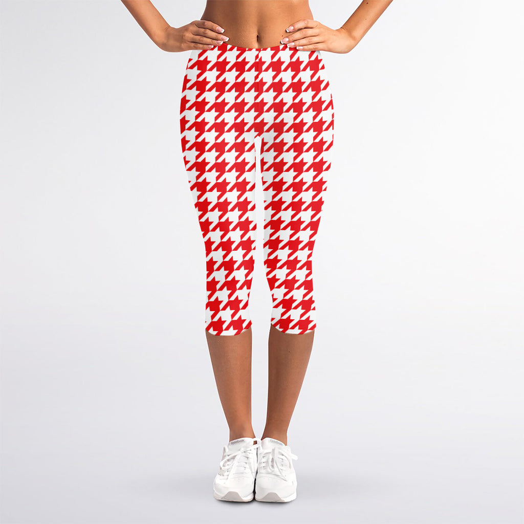 Red And White Houndstooth Pattern Print Women's Capri Leggings