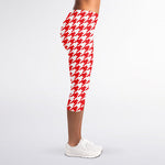 Red And White Houndstooth Pattern Print Women's Capri Leggings