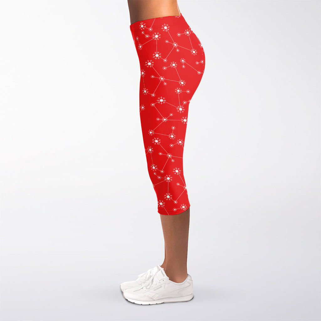 Red And White Snowflake Pattern Print Women's Capri Leggings