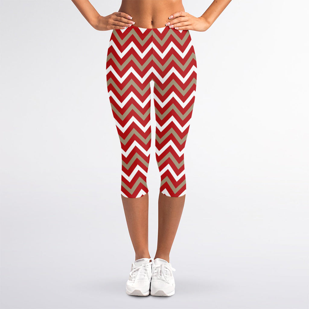 Red Beige And White Chevron Print Women's Capri Leggings