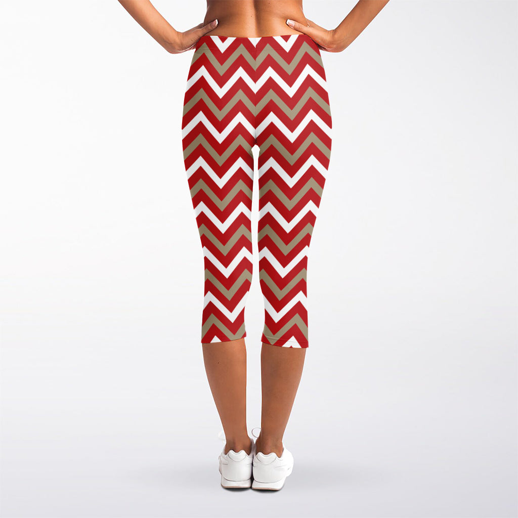 Red Beige And White Chevron Print Women's Capri Leggings