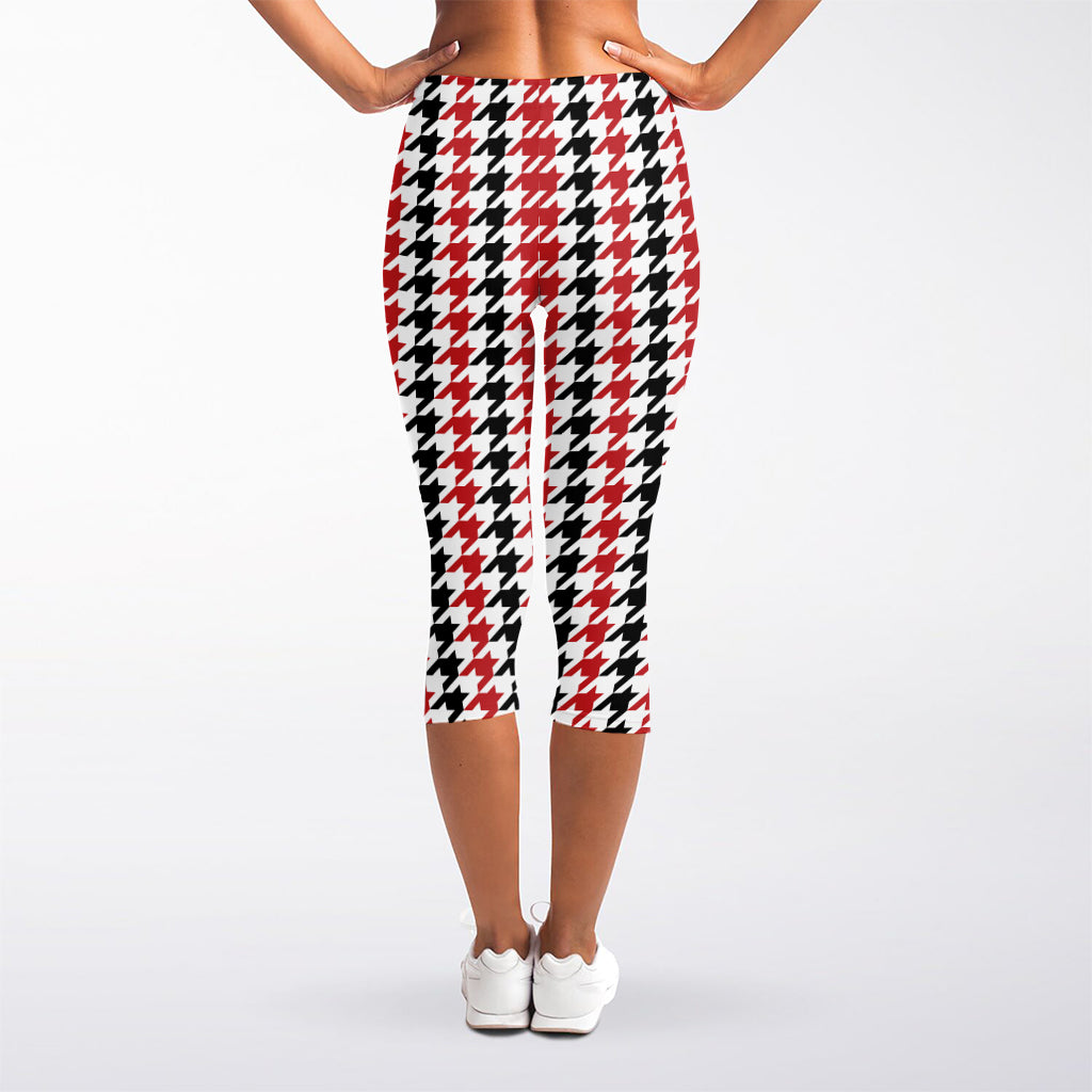 Red Black And White Houndstooth Print Women's Capri Leggings