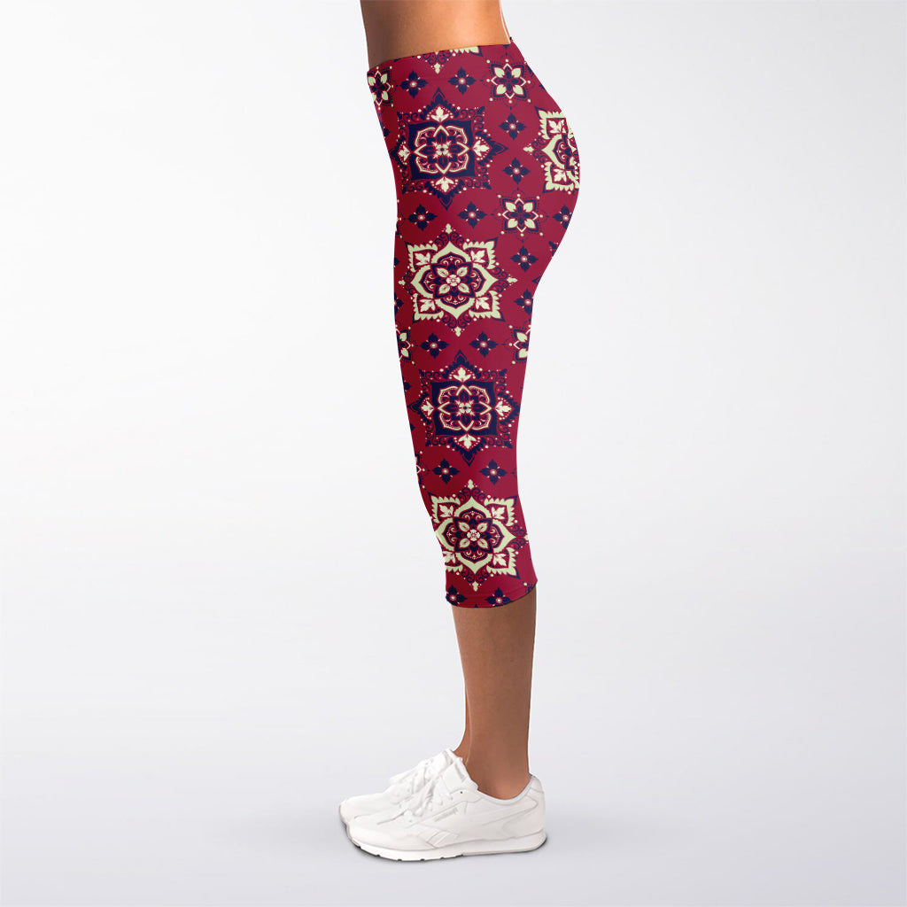 Red Boho Flower Pattern Print Women's Capri Leggings