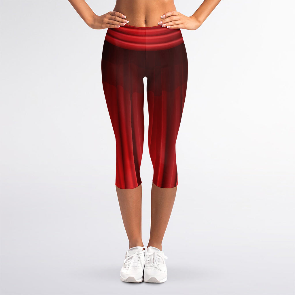 Red Curtain Theater Print Women's Capri Leggings