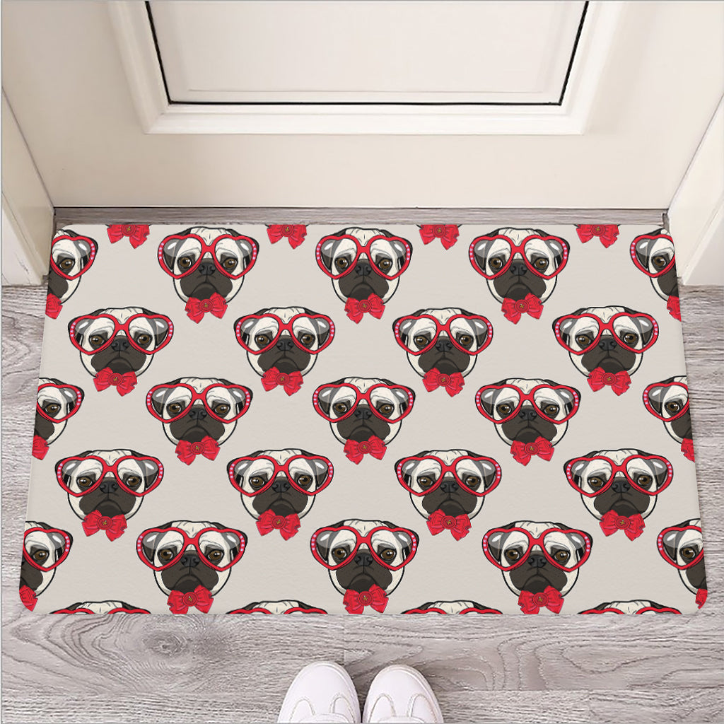 Red Glasses Pug Pattern Print Rubber Doormat